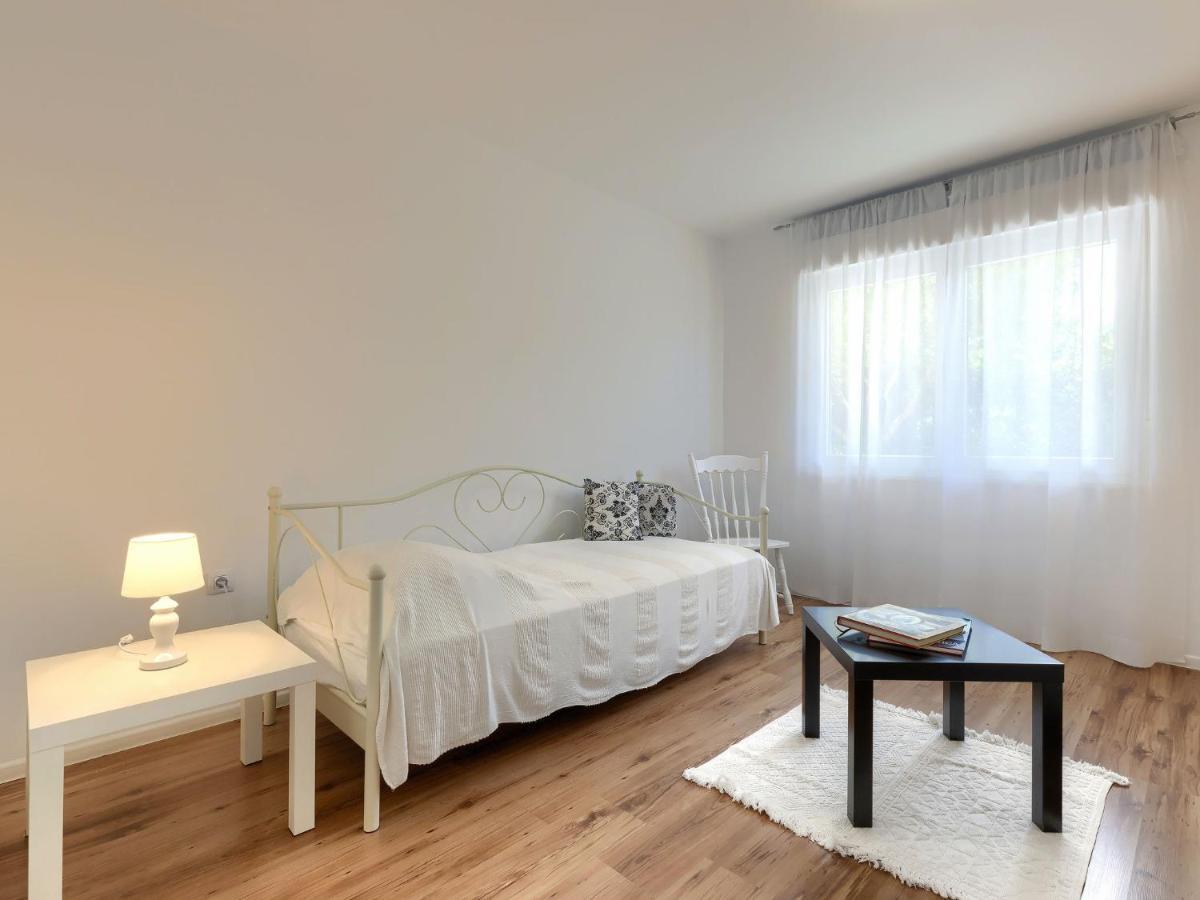 Apartment Laura By Interhome Pula Ngoại thất bức ảnh