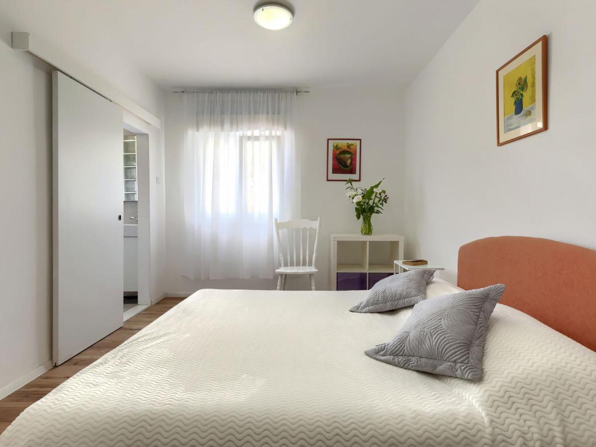 Apartment Laura By Interhome Pula Ngoại thất bức ảnh