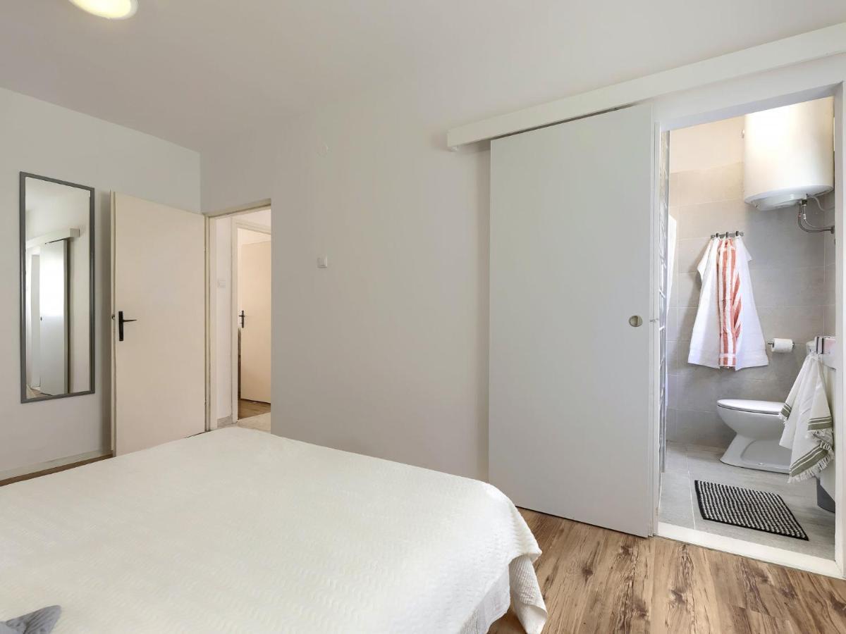 Apartment Laura By Interhome Pula Ngoại thất bức ảnh